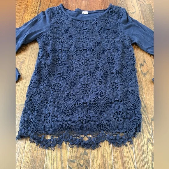 J. Crew Women’s S Navy Blue Floral Lace Front 3/4 Sleeved Cotton Crewneck Blouse - Picture 2 of 10